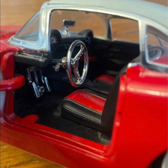 Jada Big Time Muscle Red 1957 Chevy Corvette - Picture 8 of 12